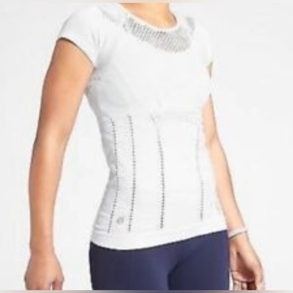 NWT - ATHLETA Diamond Mesh Trophy Tee - Bright White - Size Large (L) - Picture 4 of 10
